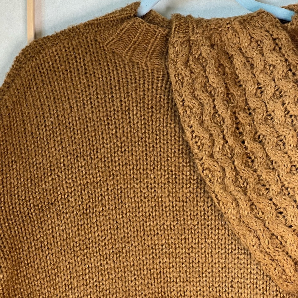 Forever 21 thick knit sweater